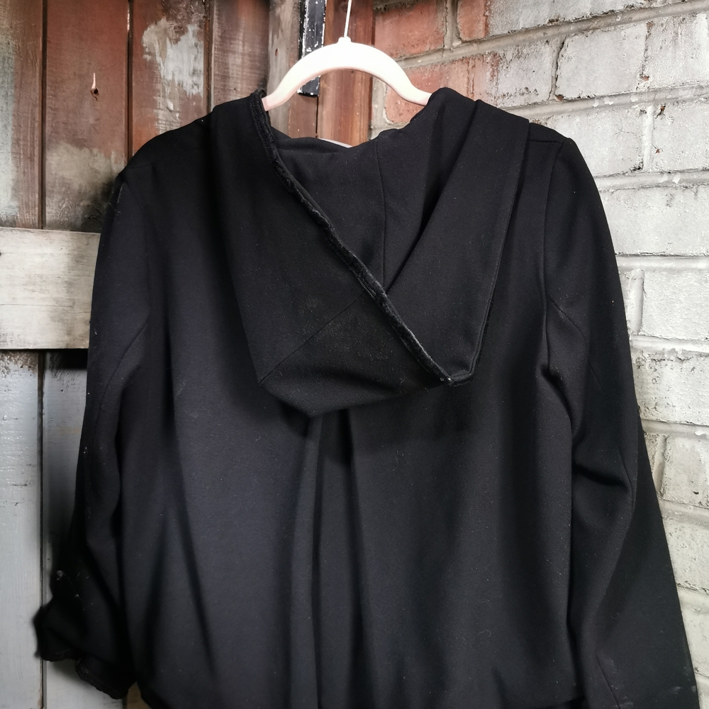 2/20$ Elegant Black Women's Coat - Picture 4 of 4